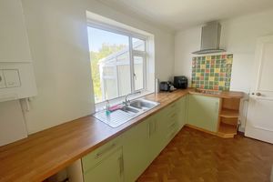 Larkfield Way